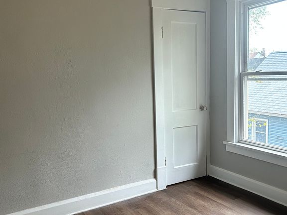 5th image of 3267 W 38th St #2