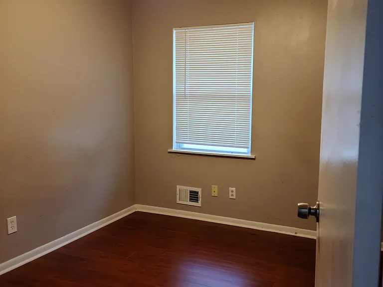 8320 Kendrick Rd — Photo 9