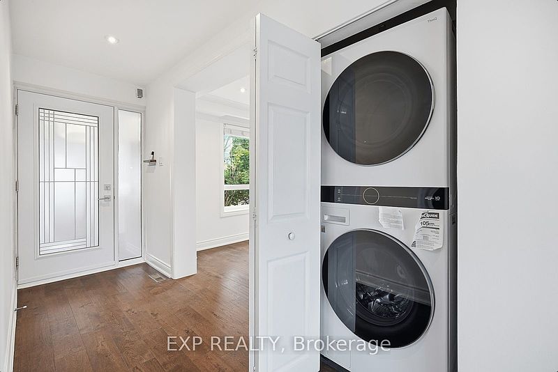 Toronto House for rent - 4 Bedrooms — photo 22