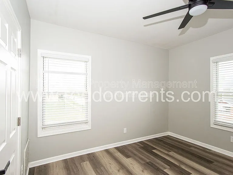 1329 E Market St #8 — Photo 19