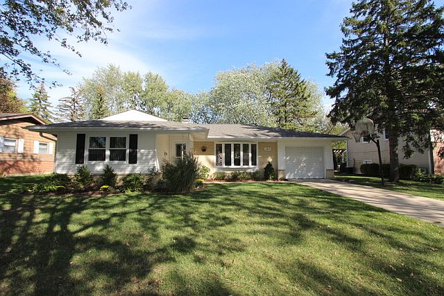 1st image of 523 Sussex Ct