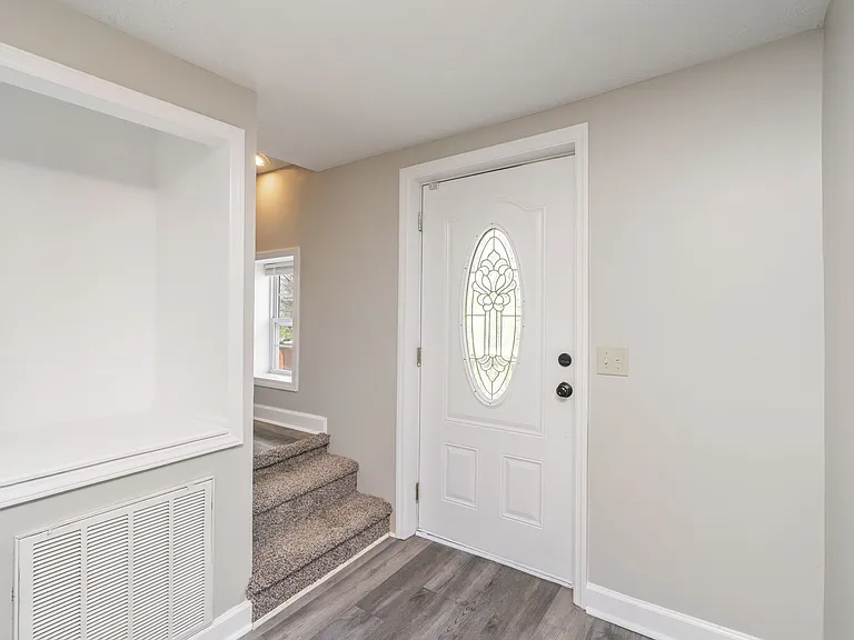 9907 Donovan Ln — Photo 7