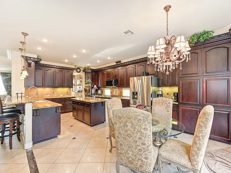 1676 Stronsay Ct — Photo 37