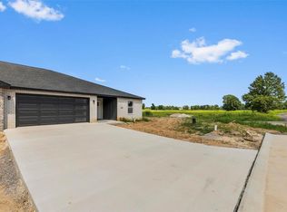 118 Beechwood Ln, Cape Girardeau, MO 63701