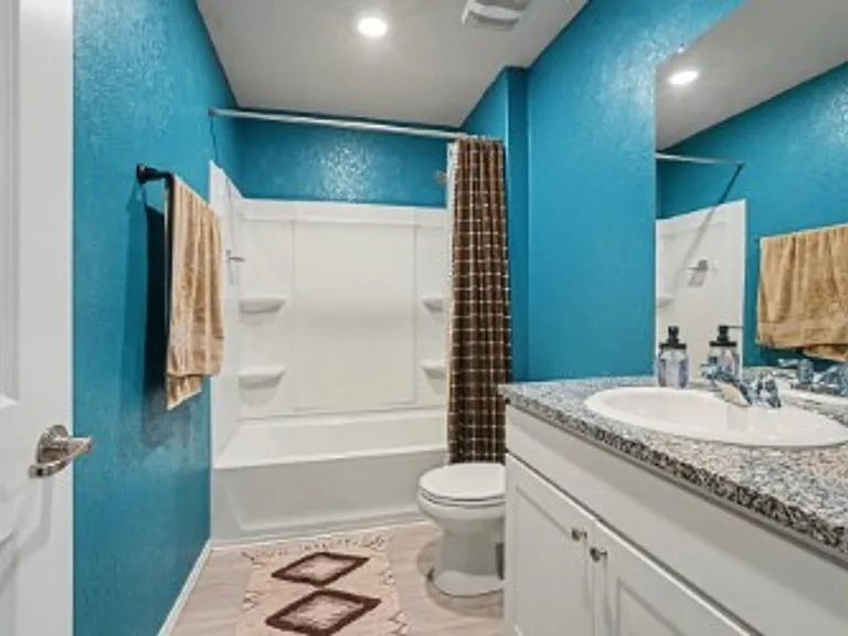 13450 Ashworth Blvd — Photo 13