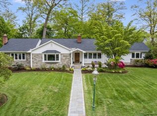 25 Old Oak Rd, Glen Ridge, NJ 07028