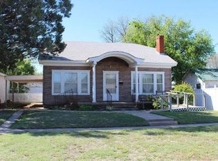 420 W Lincoln St, Mangum, OK 73554