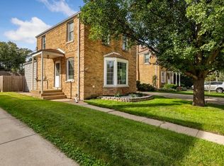 557 Thacker St, Des Plaines, IL 60016