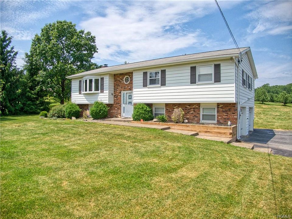 1st image of 18 Pleasant View Dr