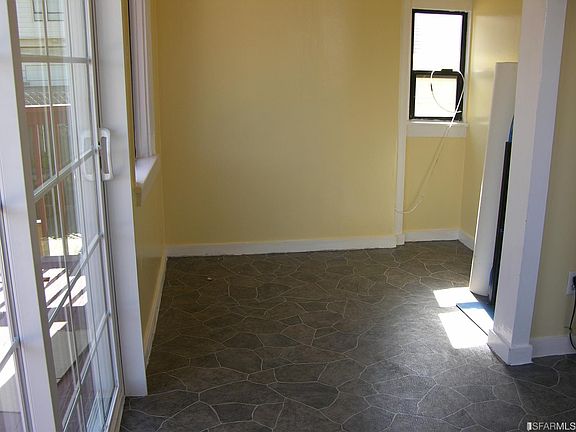 5th image of 647 Avalon Ave