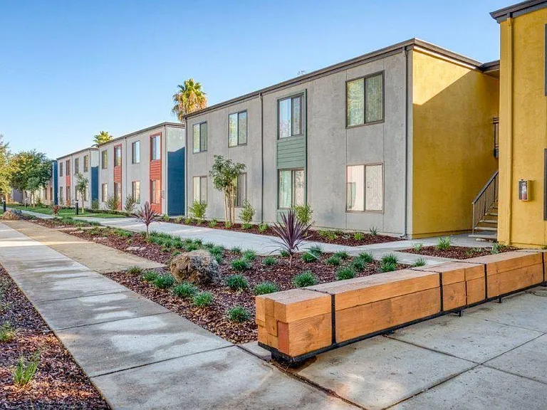 Courtyard at Artisan Square by Trion Living — Photo 9