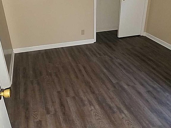 4th image of 1528 Paradise Hill Rd APT C