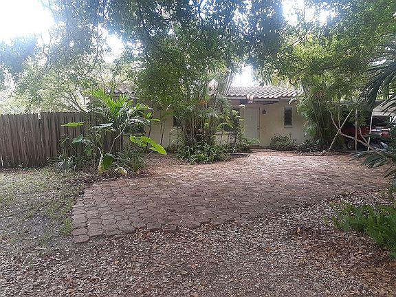 2nd image of 2107 NW 5th Ave