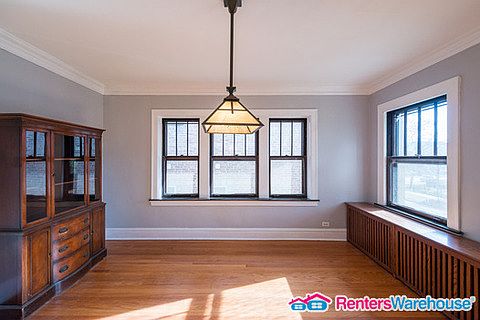2nd image of 2156 W Rosemont Ave #2