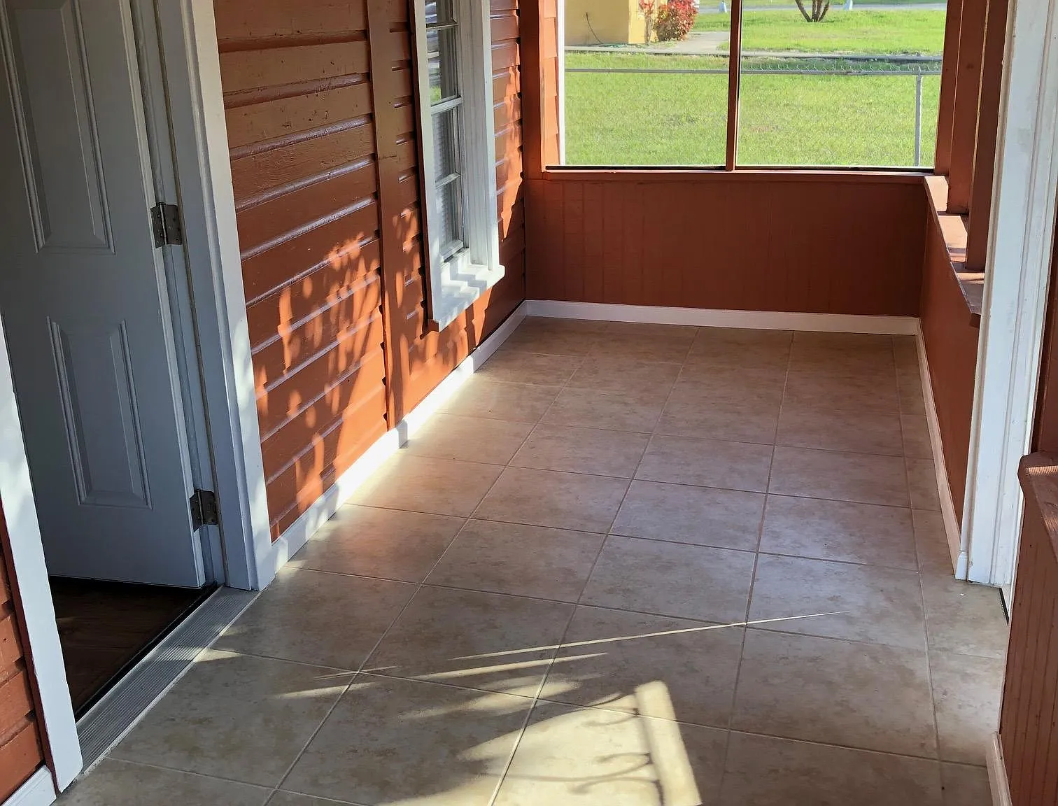 3 bed, 960 sqft, $1,000 — Photo 3