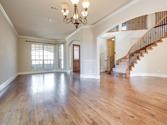 5th image of 1640 Greenwood Ct