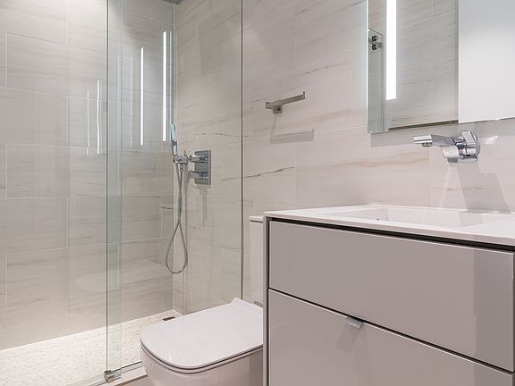 4th image of 436 E 13th St #2