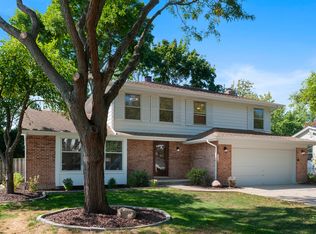 1017 Juniper Pkwy, Libertyville, IL