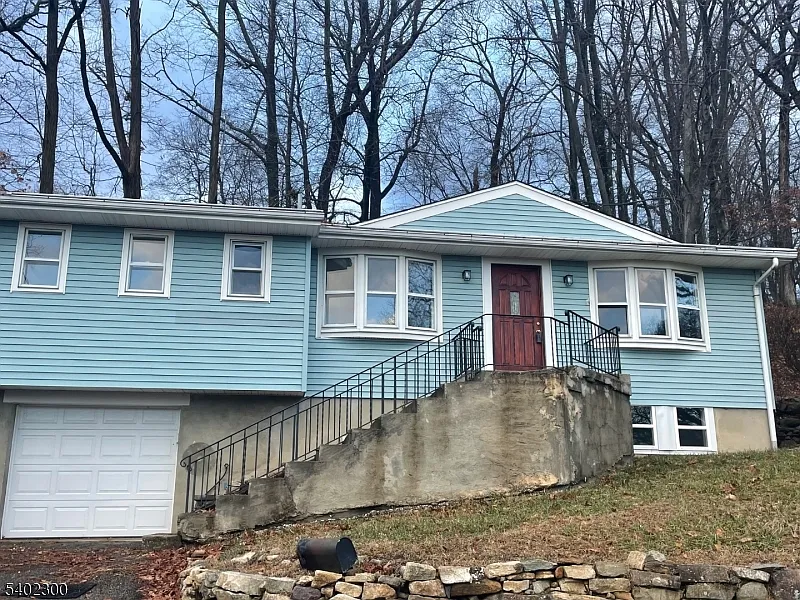 36 Mountain Ave photo 1