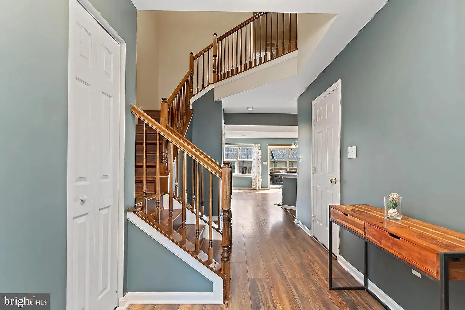 3 bed, 2.5 bath, 2113 sqft, $2,275 — Photo 4