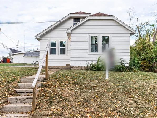 516 N Indiana St, Greencastle, IN 46135