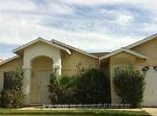 1235 Colombard Dr, Madera, CA 93637