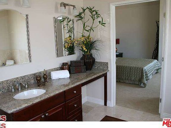 5th image of 615 S Wilton Pl APT D
