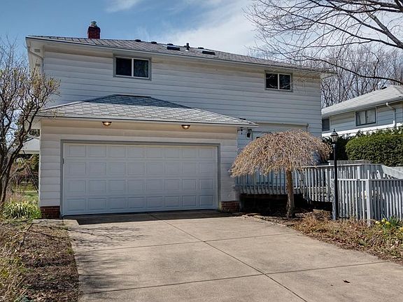 3rd image of 1701 Sherwood Blvd