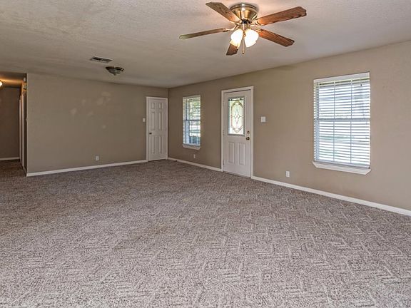 3rd image of 1047 Greenwood Ln