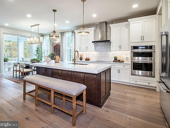 7th image of this home