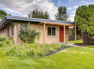 864 Dahlia St, Denver, CO 80220