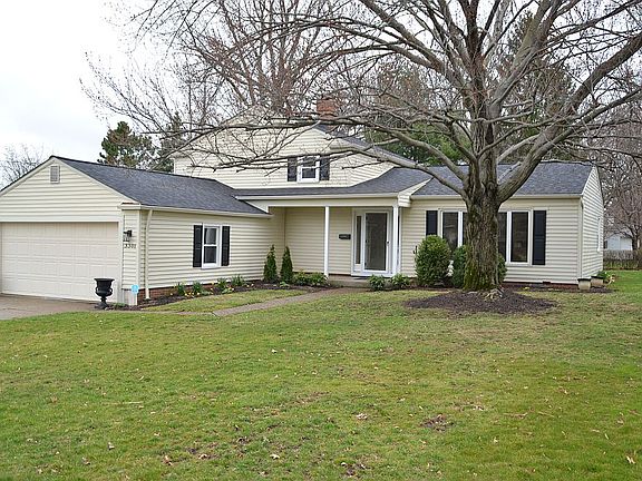 2nd image of 3301 Thomson Cir