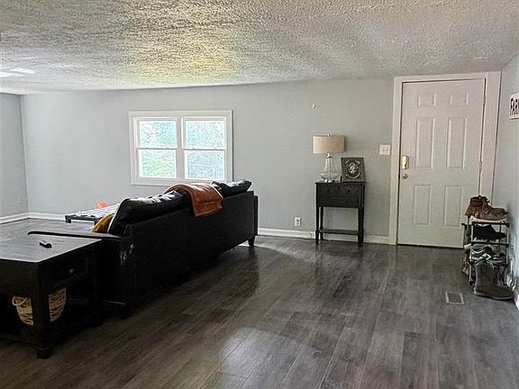 3rd image of 2088 Pine Ridge Rd