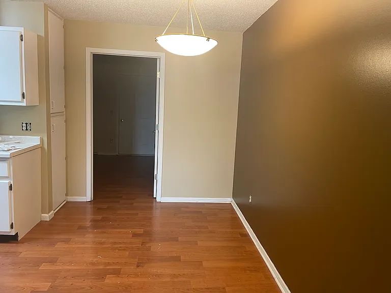 610 N 3rd St #2 — Photo 3