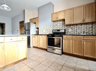 8 Saint Johns Rd FL 2ND, Ridgewood, NY 11385