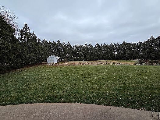 5th image of 300 N Shore Dr