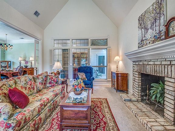 3rd image of 1525 High Crest Ct
