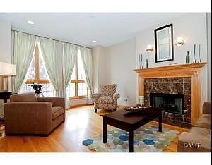 2nd image of 769 E Oakwood Blvd Unit 1