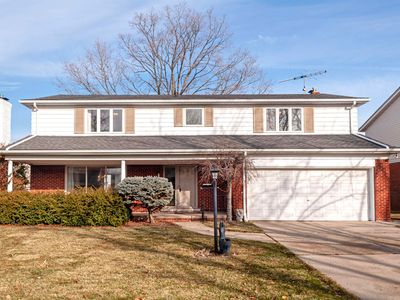 1376 Edmundton Dr, Grosse Pointe Woods, MI, 48236