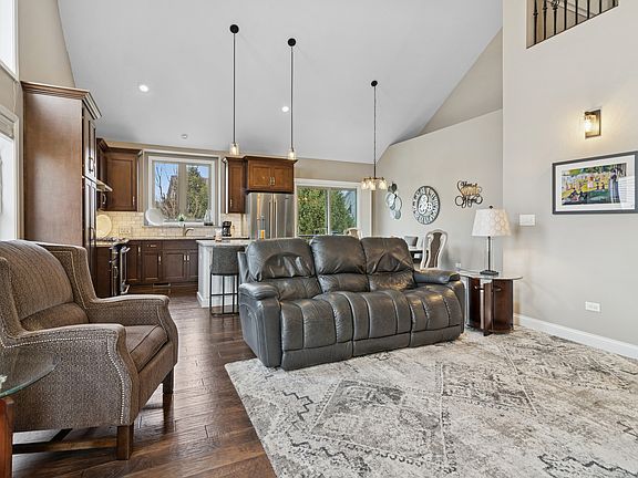 5th image of 539 Sudbury Cir
