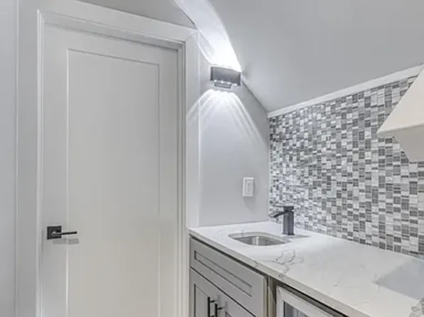 2103 N Philip St, Philadelphia, PA 19122
