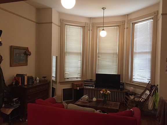 5th image of 1616 W Grace St APT 1