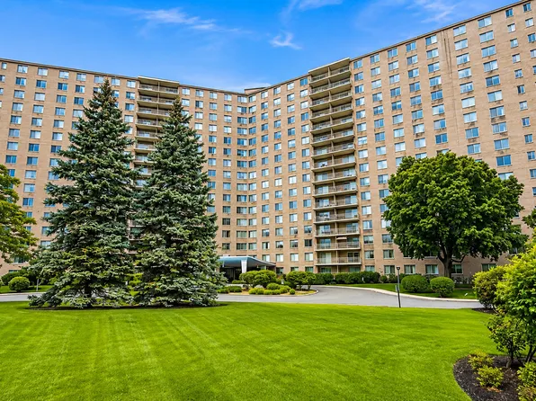(undisclosed Address), Chicago, IL 60645