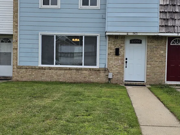 965 S Club House Rd, Virginia Beach, VA 23452