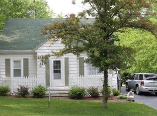 82 Jewell Dr, Williams Bay, WI 53191