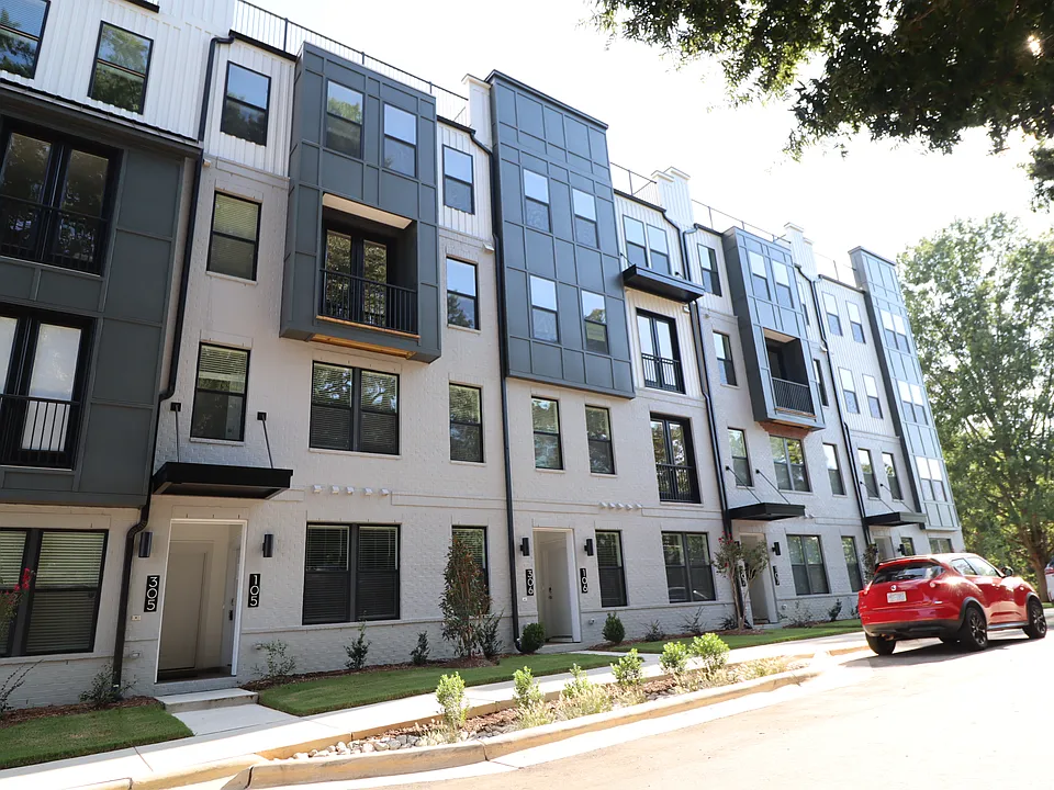 110 Byrum St #105