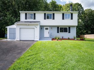 136 Snowberry Cres, Rochester, NY 14606