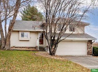 7017 Michelle Ave, La Vista, NE 68128