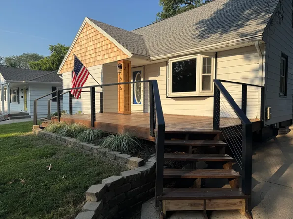 616 14th St, West Des Moines, IA 50265