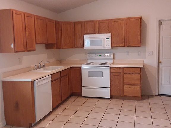 5th image of 3467 N Jewel St